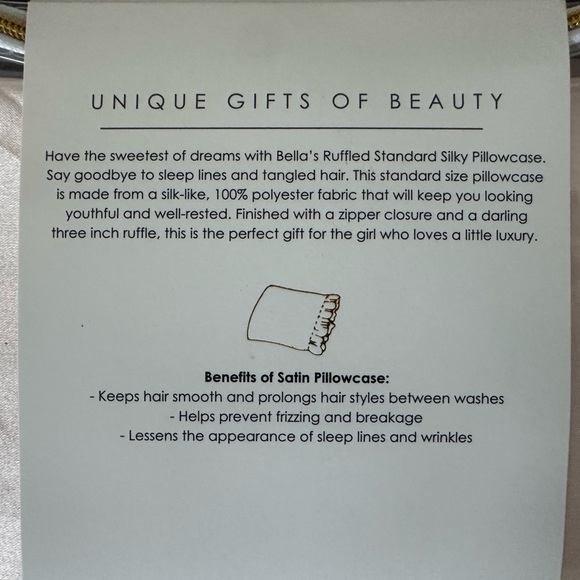 Set of Bella IL FIORE Soft Pink Ruffled Standard Silky 2 Pillowcases - Picture 7 of 8